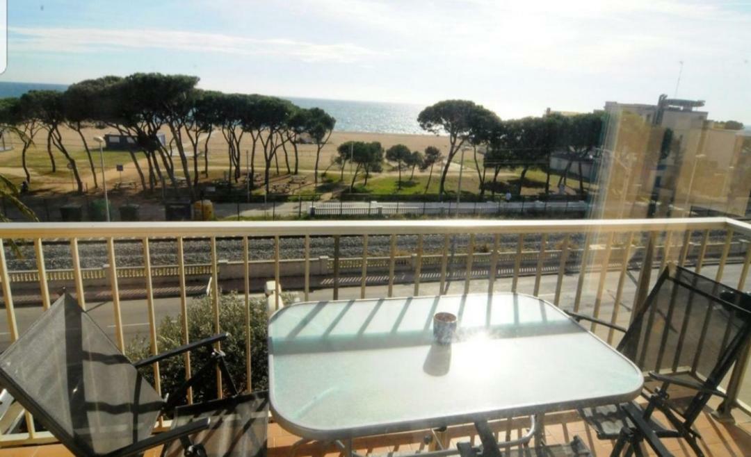 Apartamento Malgrat De Mar Luaran gambar